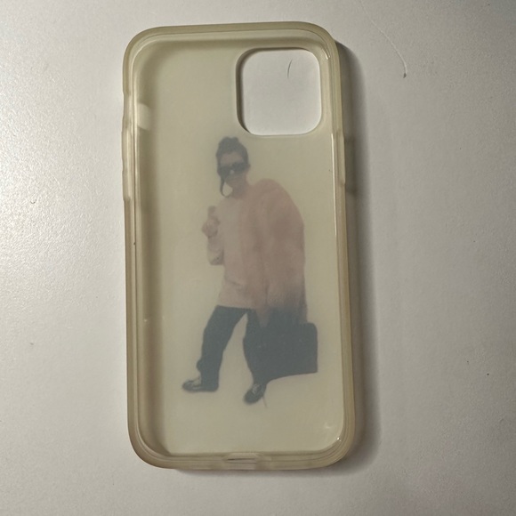 SCROLL - 5 different iphone 12 pro phone cases! 🥰 - Picture 5 of 10